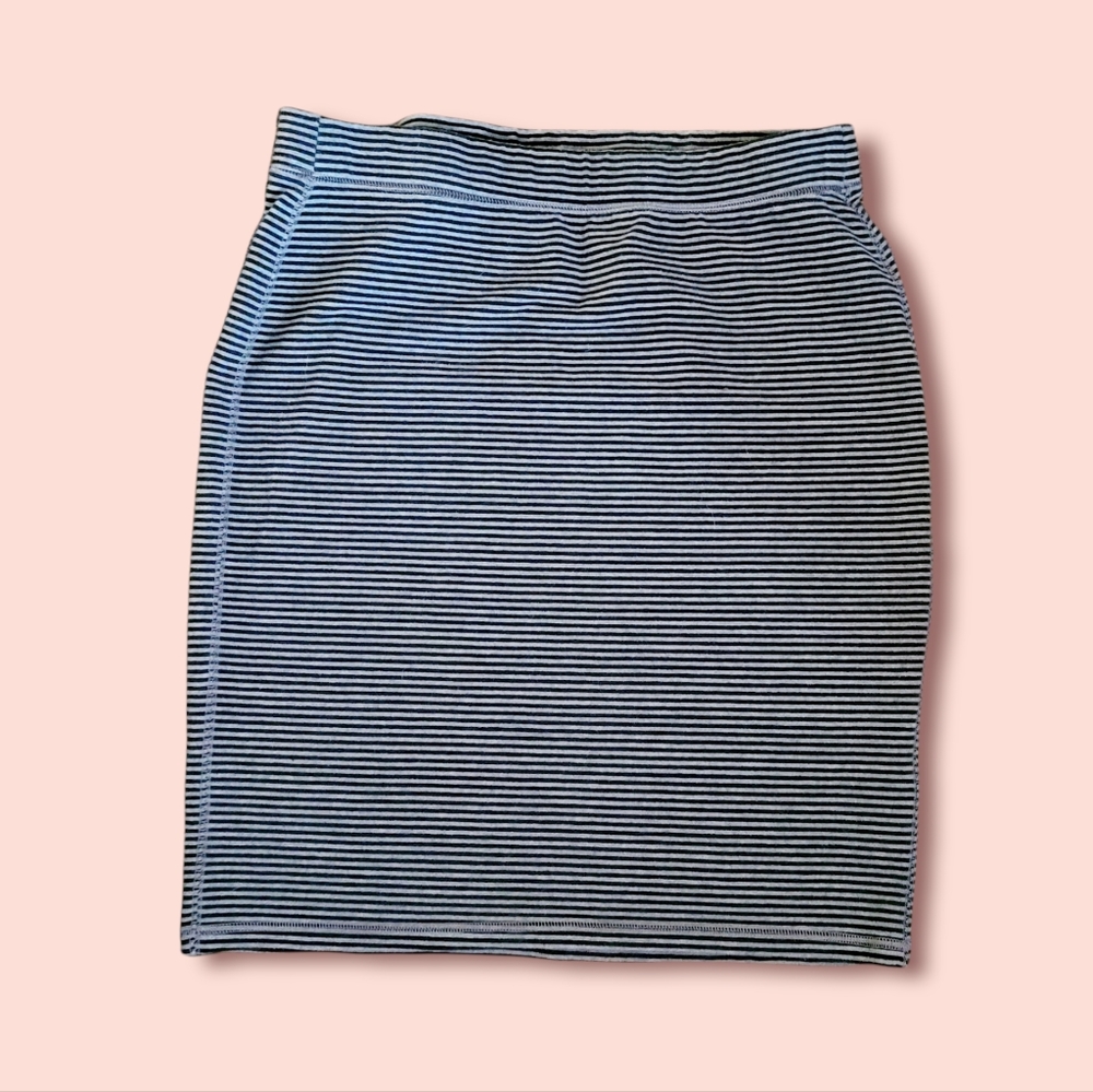 Old Navy Cotton Knit Short Pencil Striped Skirt Medium